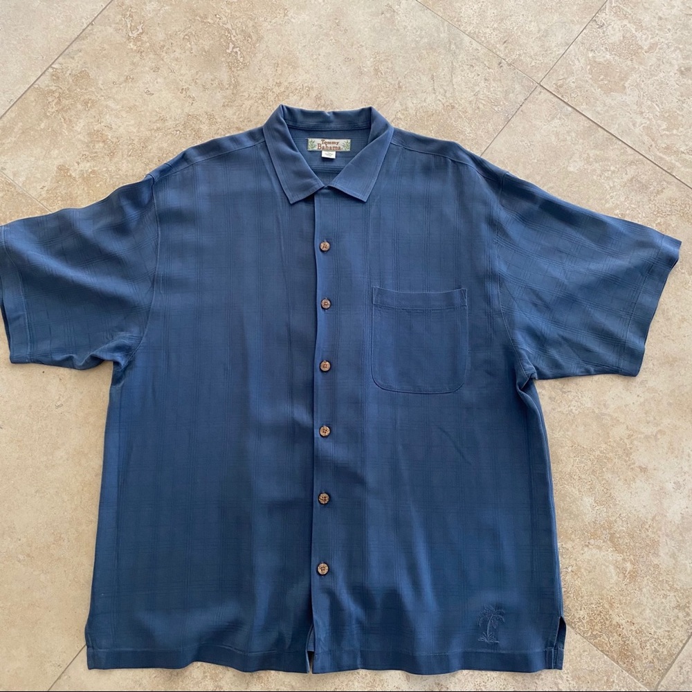 Tommy Bahama Button Down